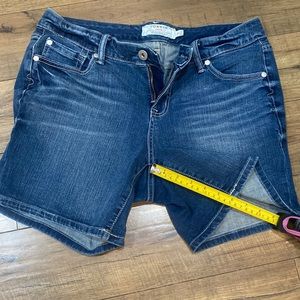 TORRID jean shorts SZ 12. Like new condition